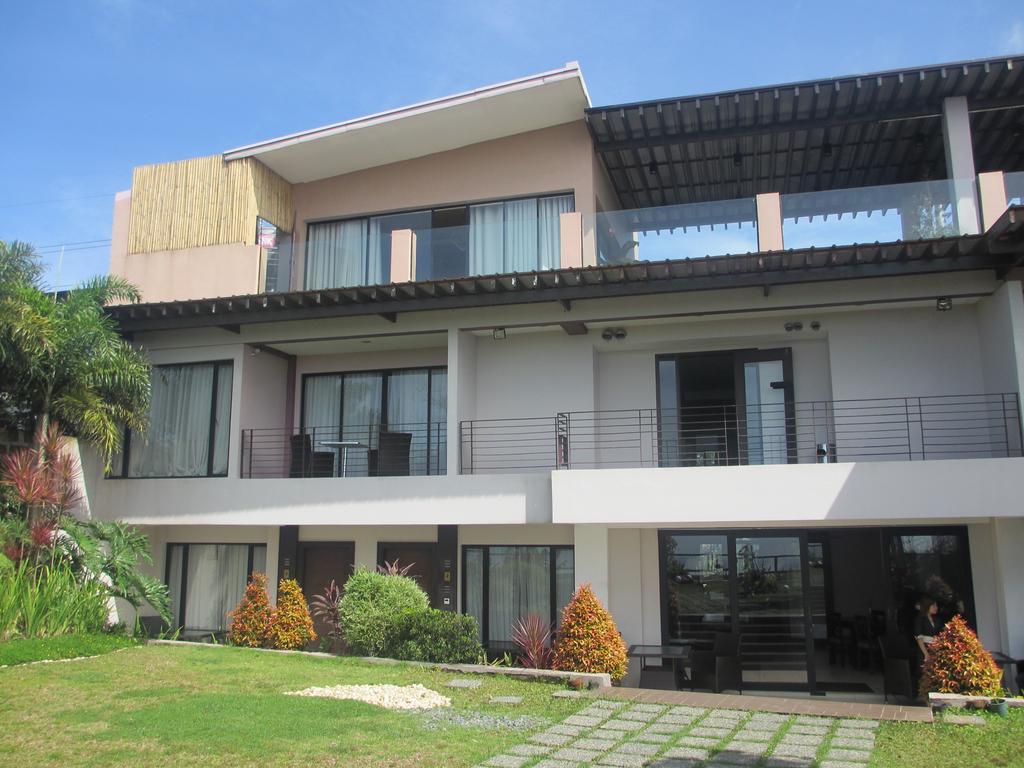 The Theodore Hotel Tagaytay City Exterior foto